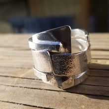 Load image into Gallery viewer, Textured love Ring 2