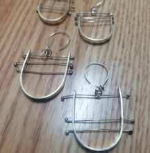 Load image into Gallery viewer, Mi Simple Earrings