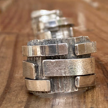 Load image into Gallery viewer, Textured Love Ring 11