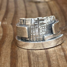 Load image into Gallery viewer, Textured Love Ring 7
