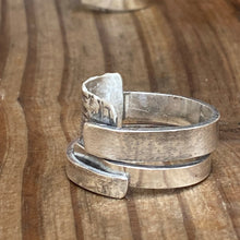 Load image into Gallery viewer, Textured Love Ring 7