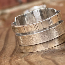 Load image into Gallery viewer, Textured Love Ring 11