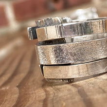 Load image into Gallery viewer, Textured Love Ring 11