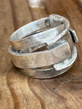 Load image into Gallery viewer, Textured Love Ring 9