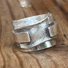 Load image into Gallery viewer, Textured Love Ring 9