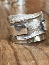 Load image into Gallery viewer, Textured Love Ring 9