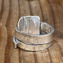 Load image into Gallery viewer, Textured Love Ring 7