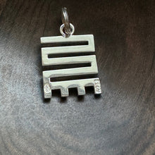 Load image into Gallery viewer, Nkyinkyim Charm
